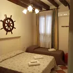 Hotel Henry